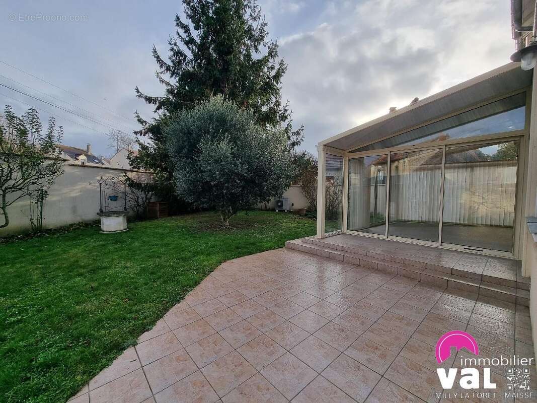 Maison à SAINT-FARGEAU-PONTHIERRY