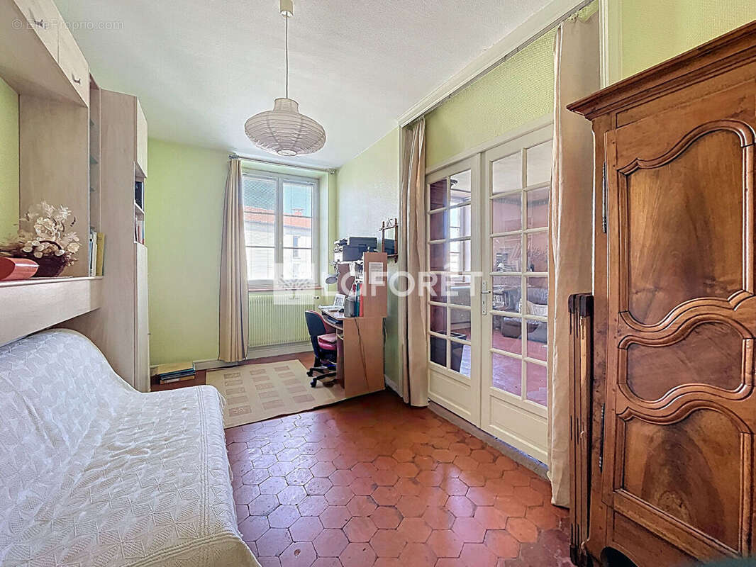 Appartement à SAINT-LAURENT-SUR-SAONE