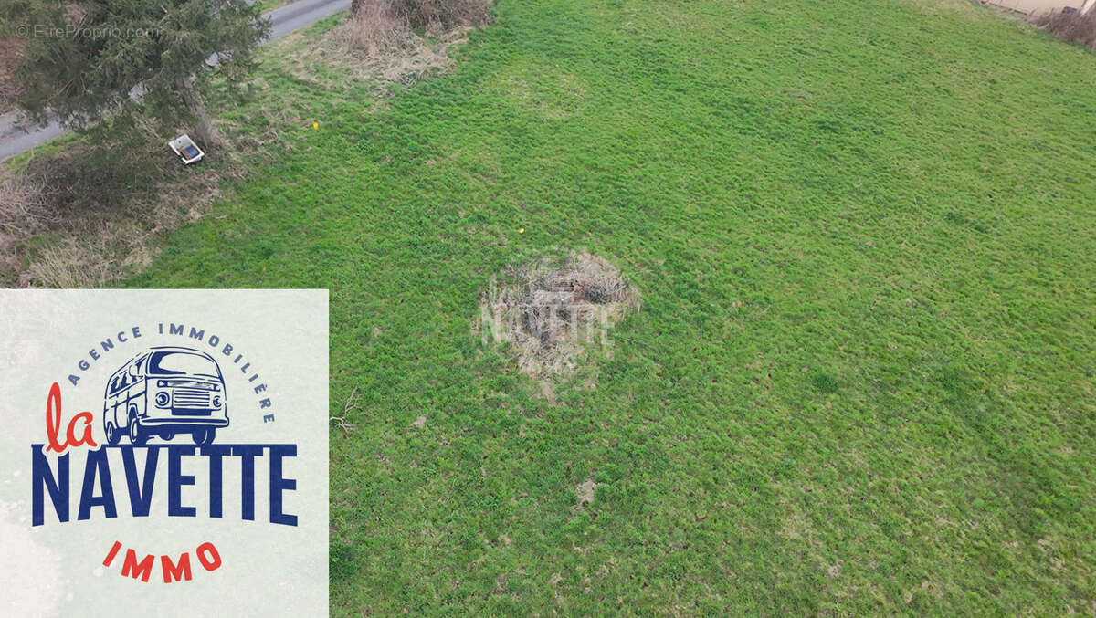 Terrain à ESTANDEUIL