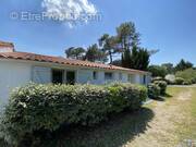 Maison à LES MATHES