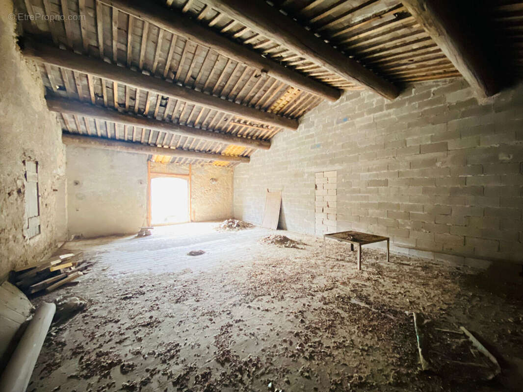 Maison à SAINT-CANNAT