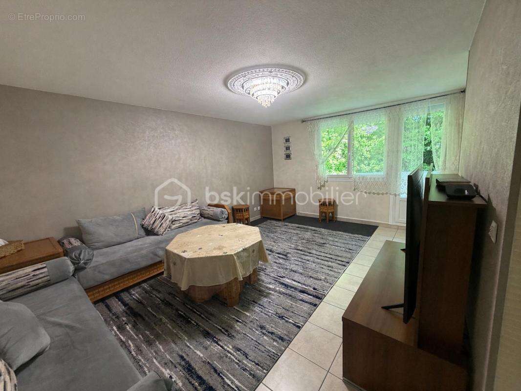 Appartement T4 lumineux avec balcon, au calme et sans travaux - photo 3