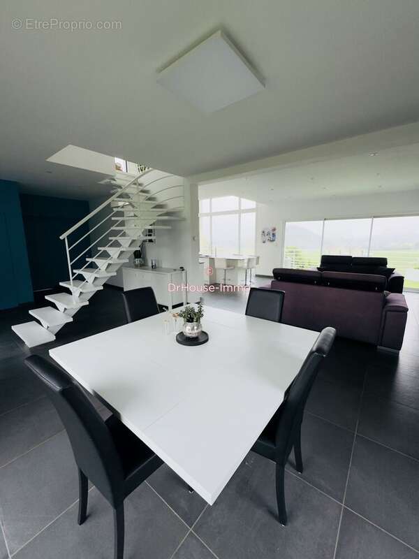 Maison à BRUAY-LA-BUISSIERE