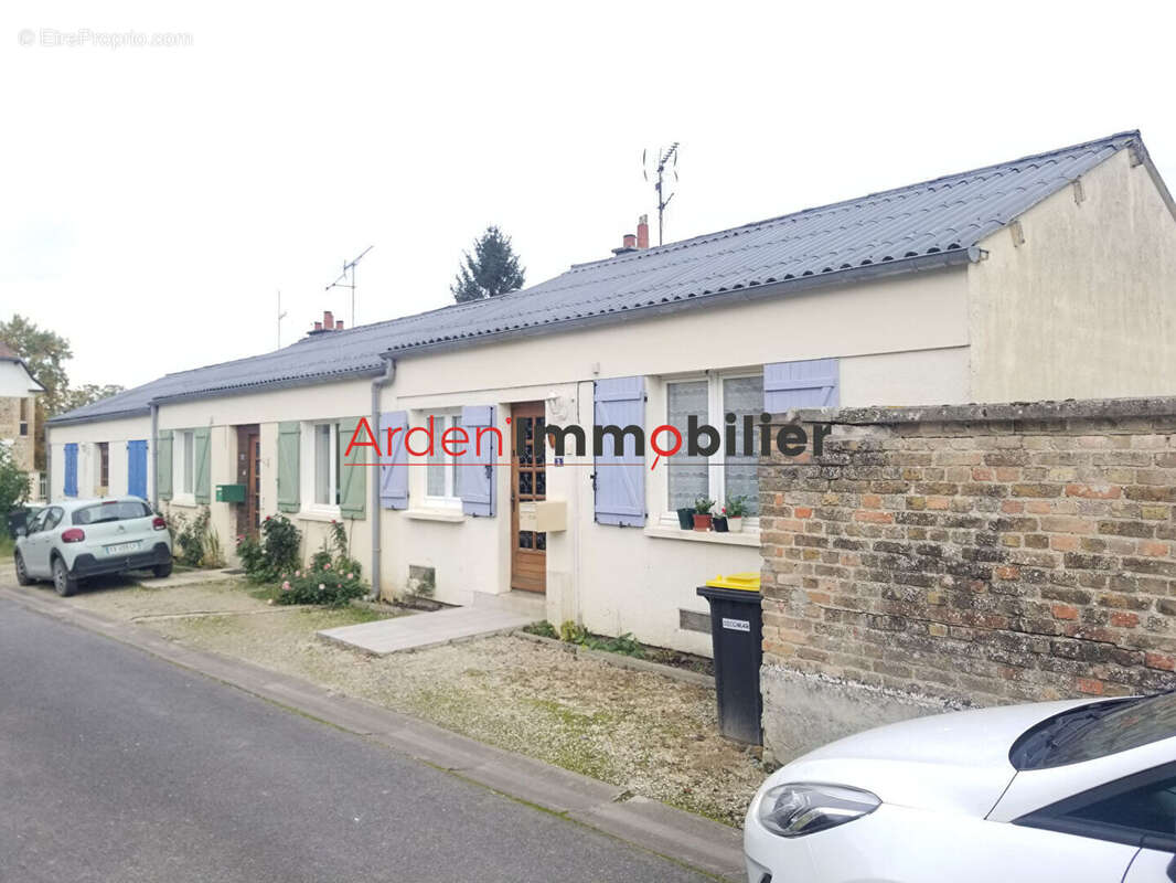 Maison à CHATEAU-PORCIEN