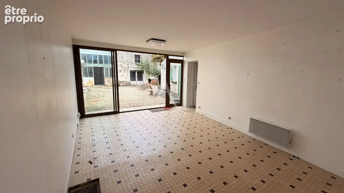 SAINTES-  Ensemble immobilier - photo 8