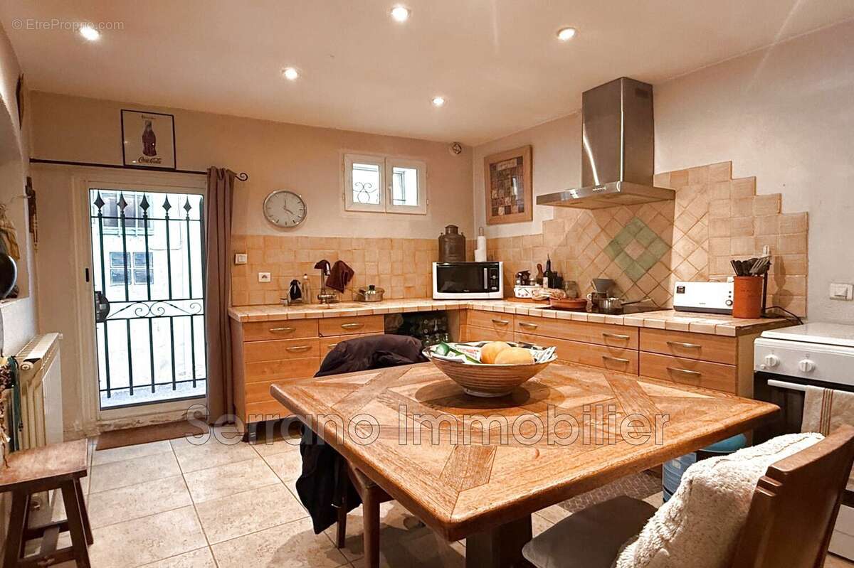 Maison 68 m² à Eyragues  - photo 4