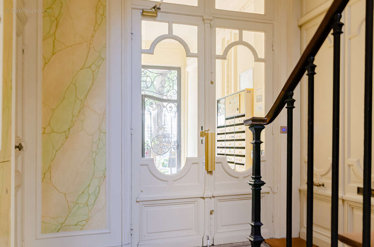 Appartement à PARIS-15E