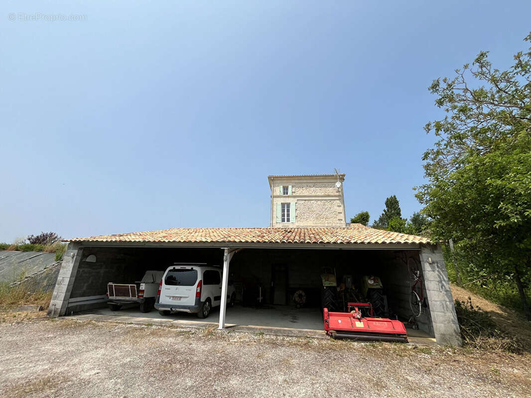 Manoir 4 chambres, 1 dépendance et grand terrain - photo 18