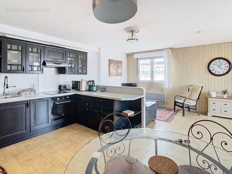 Appartement à AMBILLY