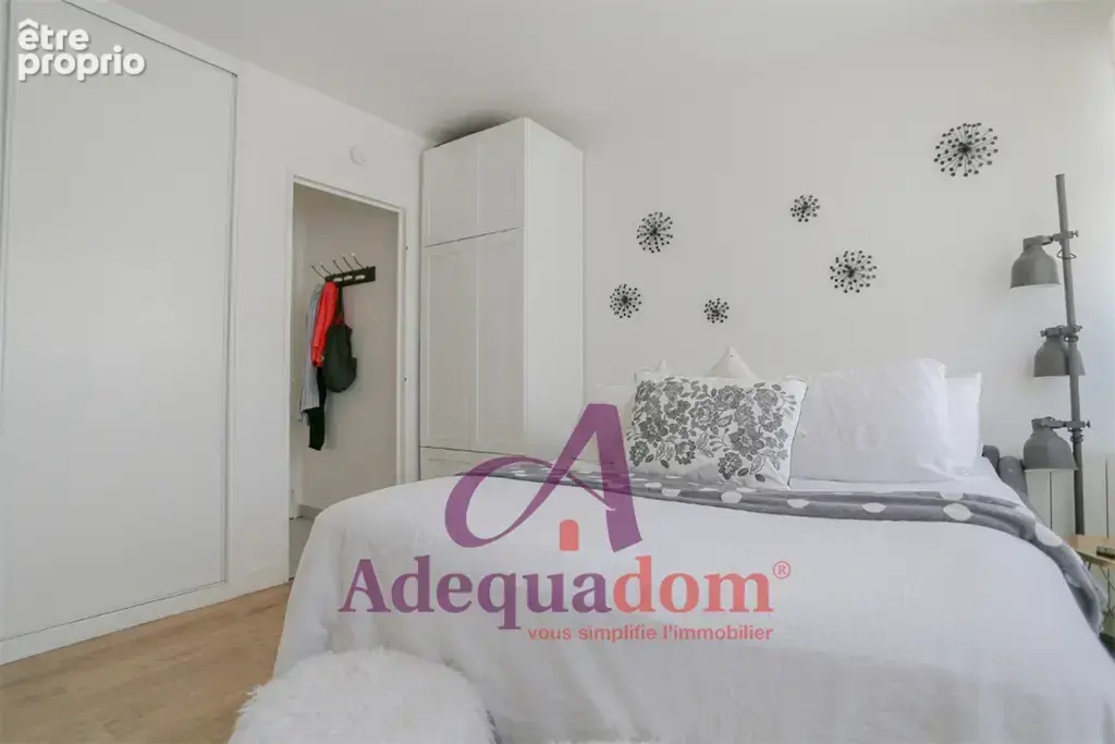 Quartier Bac - Studio en rez-de-chaussée avec cave - photo 2