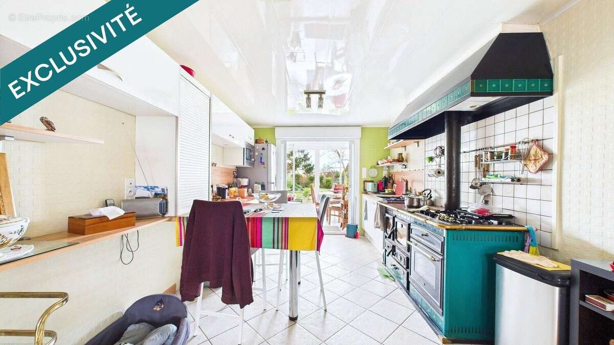 Maison 216 m² à Muron  - photo 4