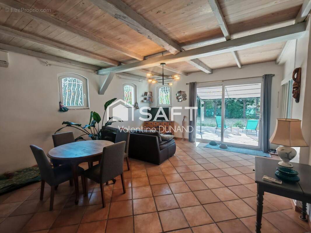 Photo 1 - Maison à CAMPS-LA-SOURCE