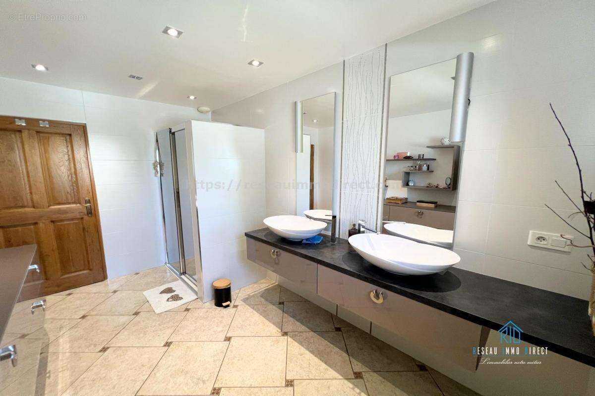 Maison à LE GRAND-LEMPS