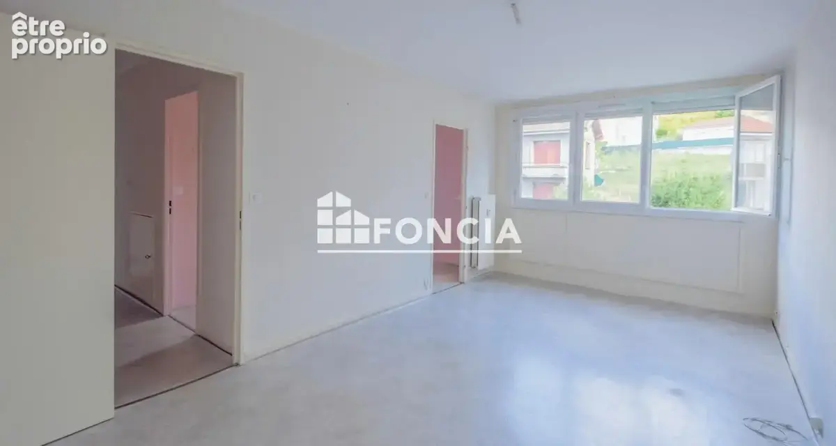 T3 à rénover et garage – Résidence recherchée avec parking - photo 2