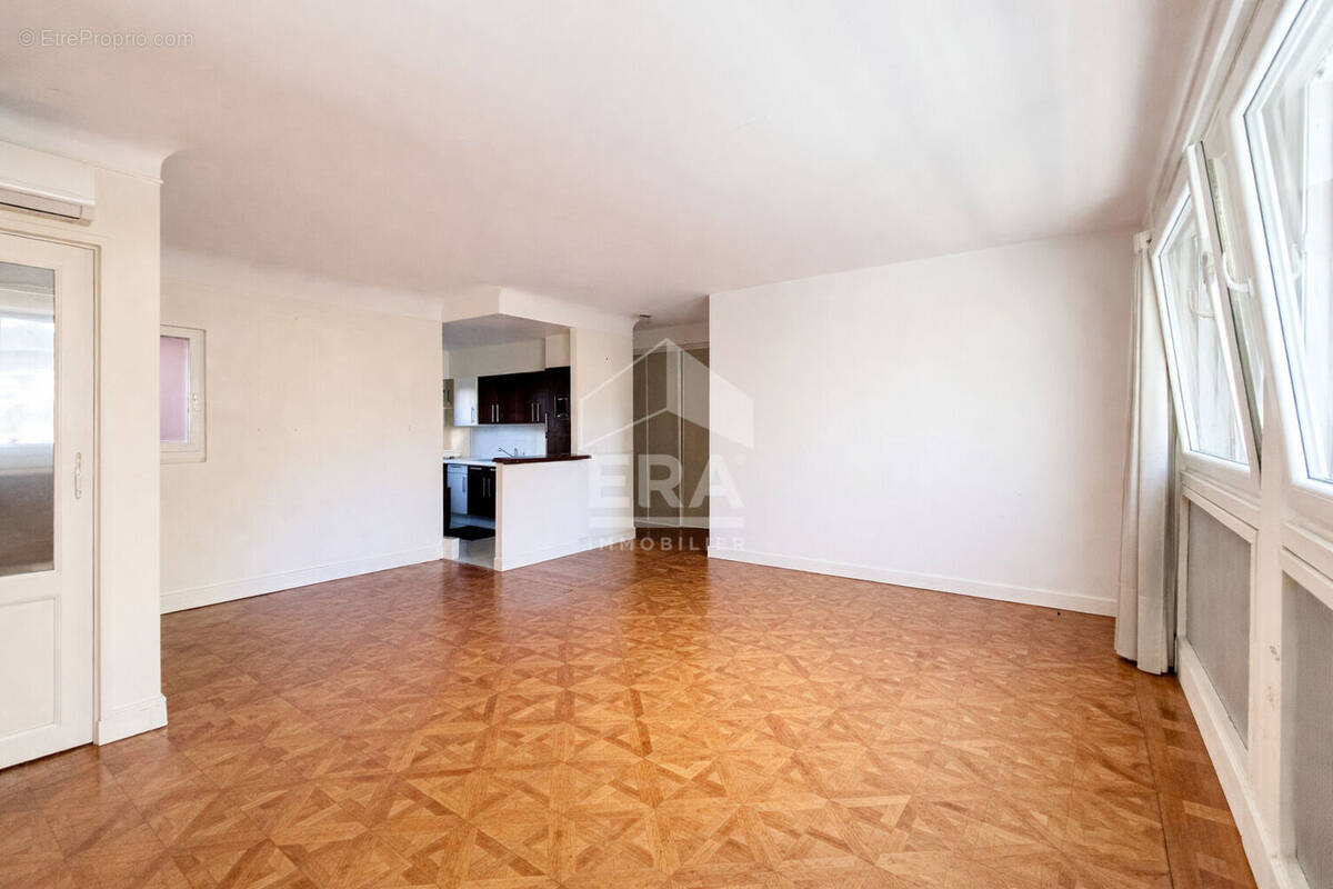 Appartement à LEVALLOIS-PERRET