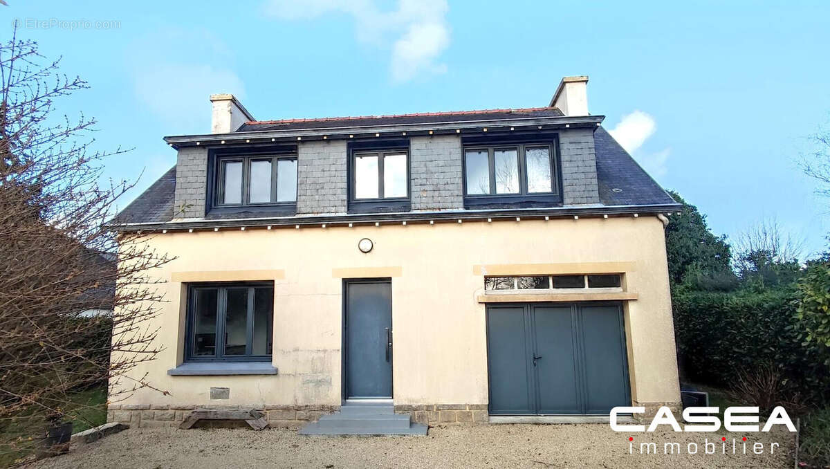 Maison à PLEUVEN