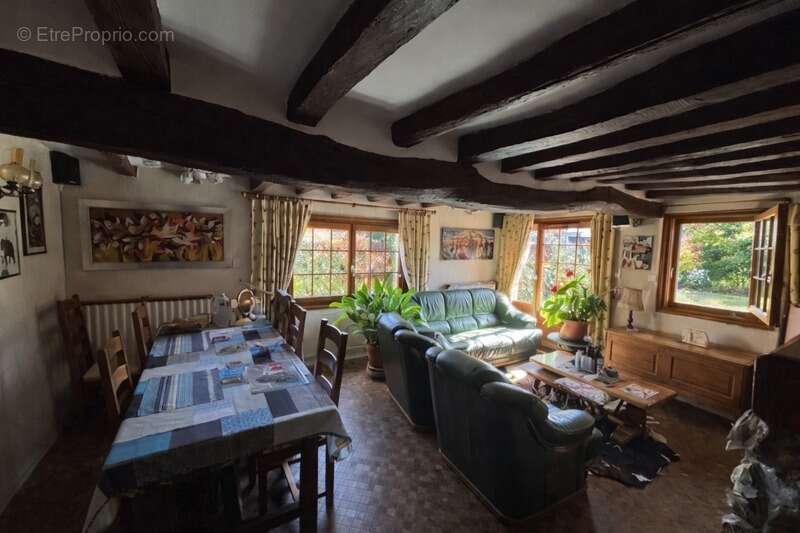 Maison à SAINT-LUBIN-DES-JONCHERETS