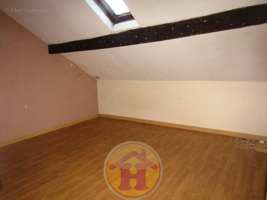 Maison à SAINT-VICTURNIEN