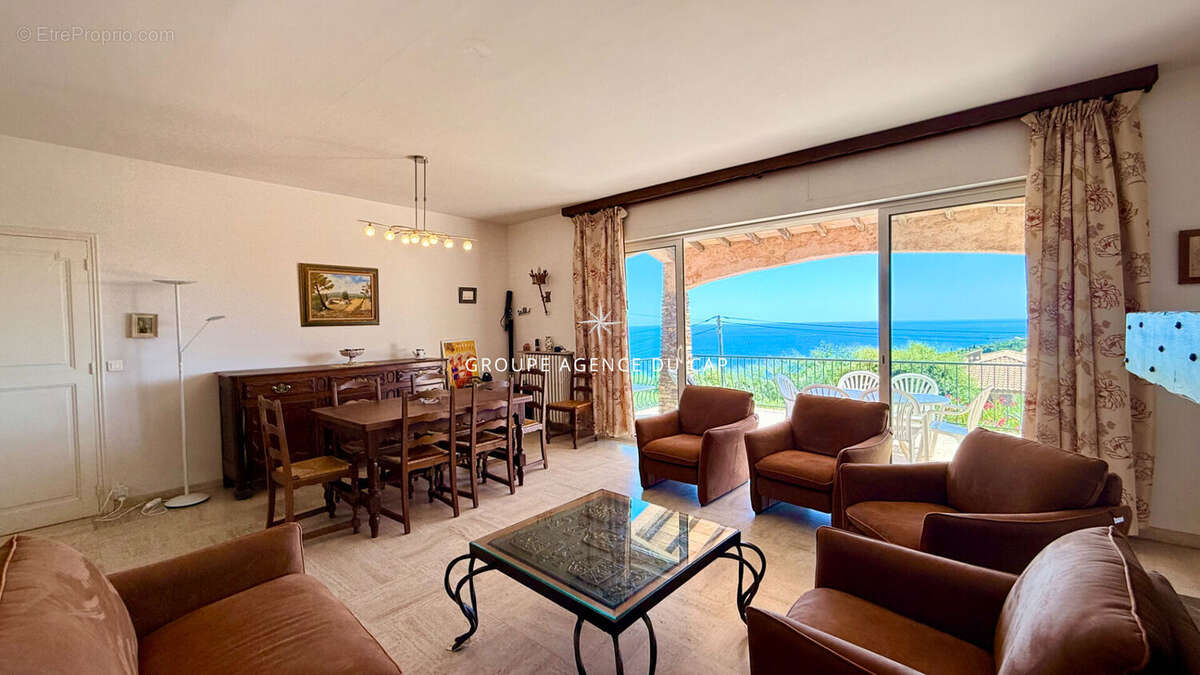 Maison à LES ISSAMBRES