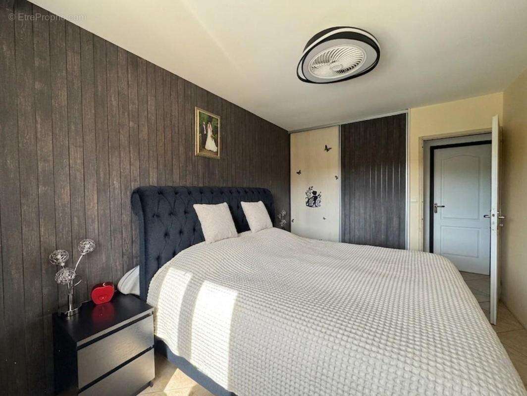 Maison à PONT-SUR-YONNE