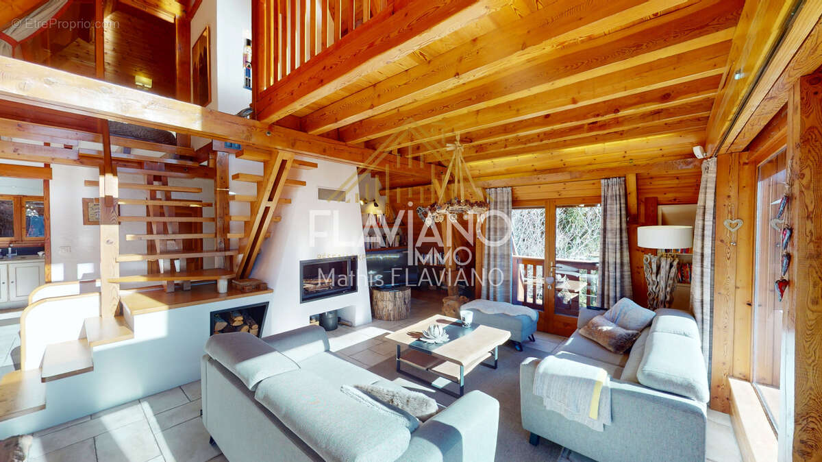 Maison à UVERNET-FOURS