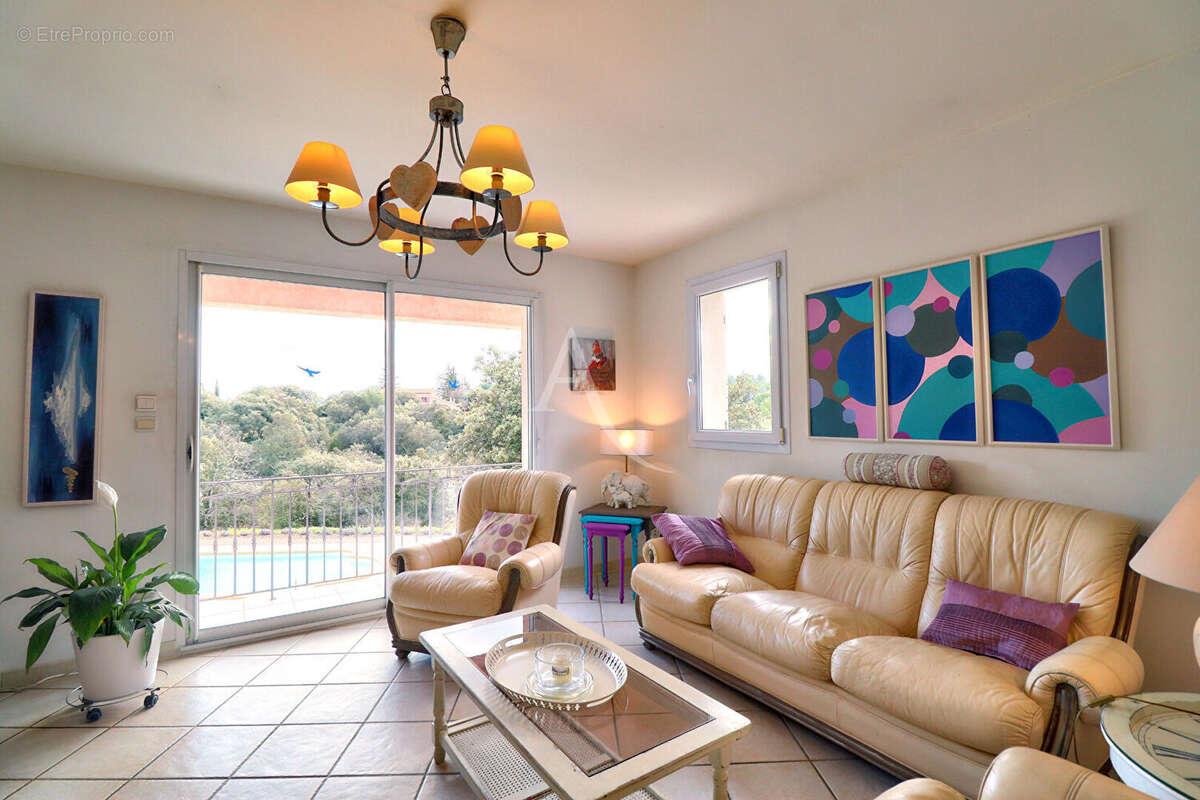 Maison à SAINT-JULIEN