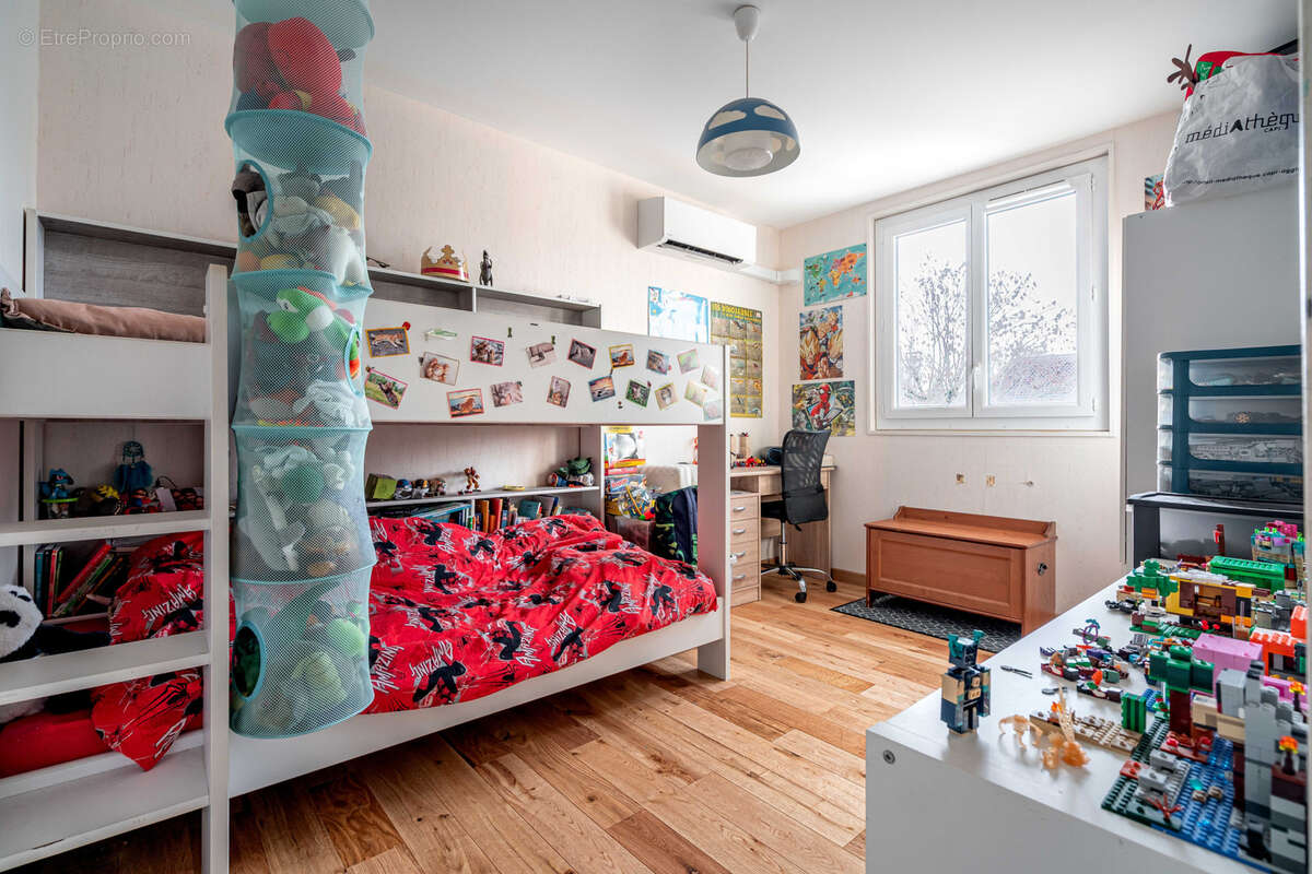 Maison à BOURGOIN-JALLIEU