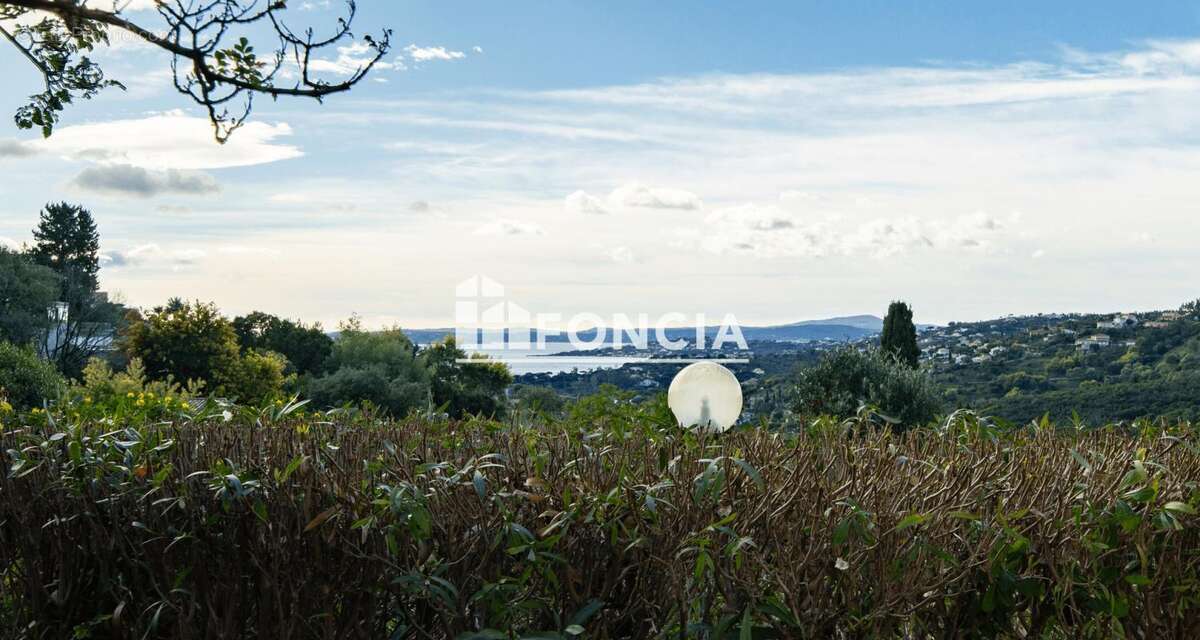 Appartement à LES ISSAMBRES