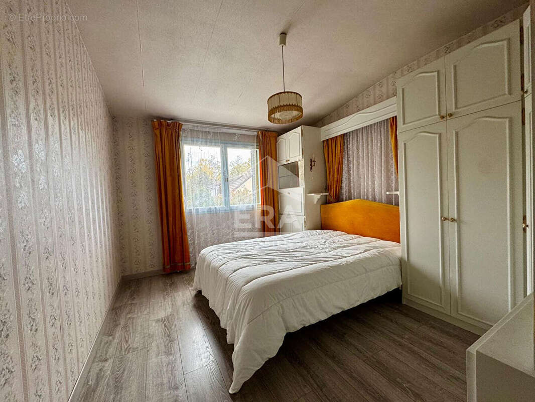 Maison à COMBS-LA-VILLE