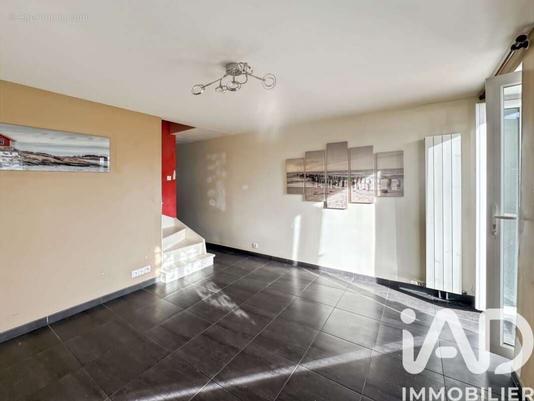 Photo 3 - Appartement à SAINT-GERMAIN-LES-CORBEIL