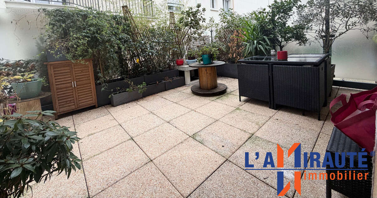 Appartement à SARTROUVILLE