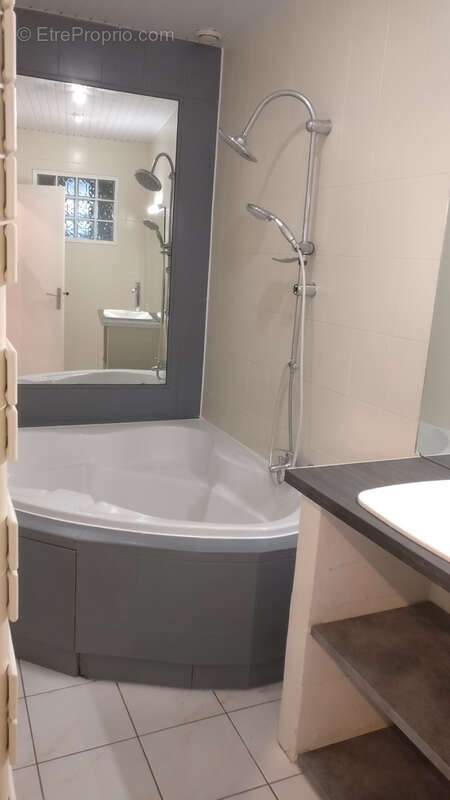 Maison à LES HERBIERS