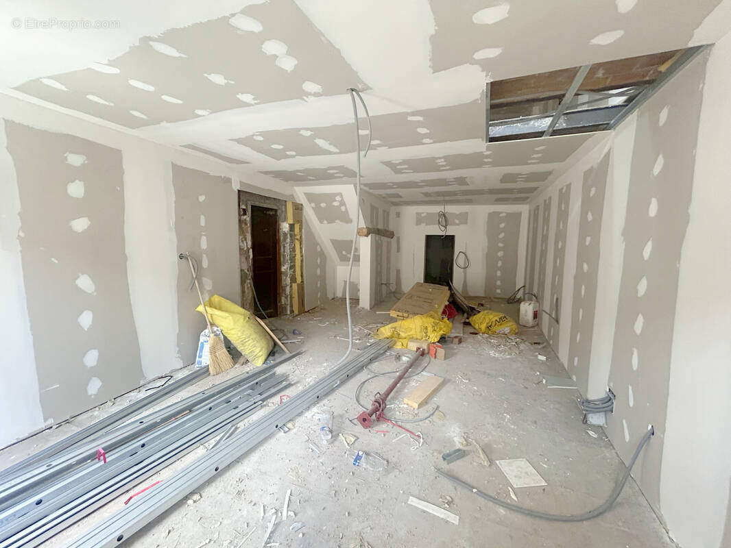 Appartement à LARAGNE-MONTEGLIN