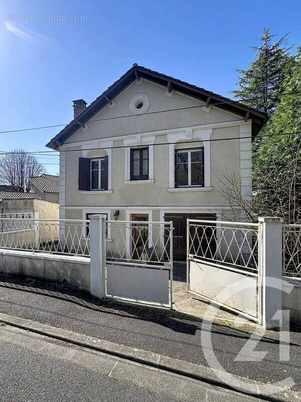 Maison à L'ISLE-D'ESPAGNAC