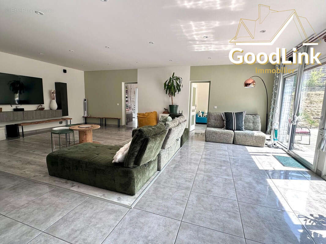 Maison 155 m² à Egly  - photo 8