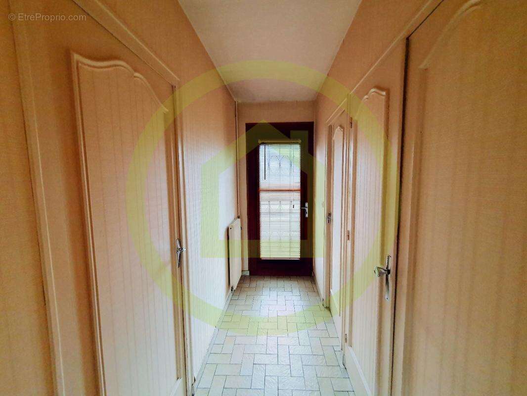 Maison à SAINT-SULPICE-ET-CAMEYRAC