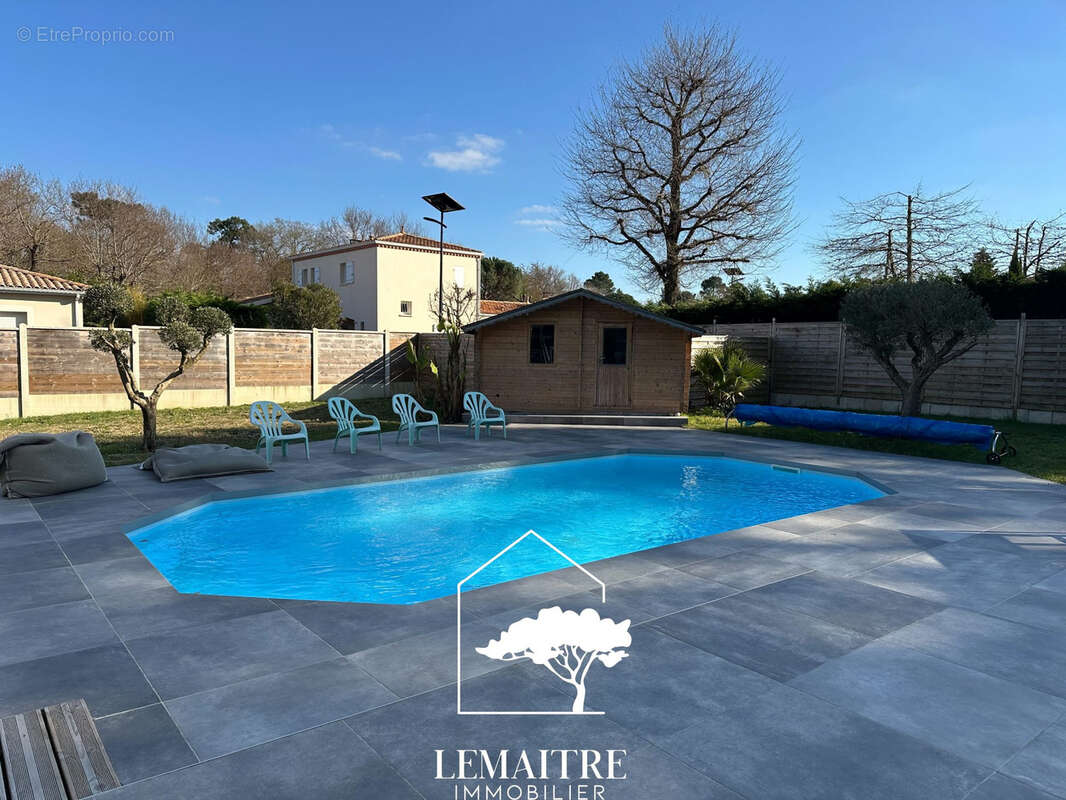 Maison à LES MATHES