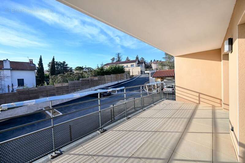 Appartement à VAUGNERAY