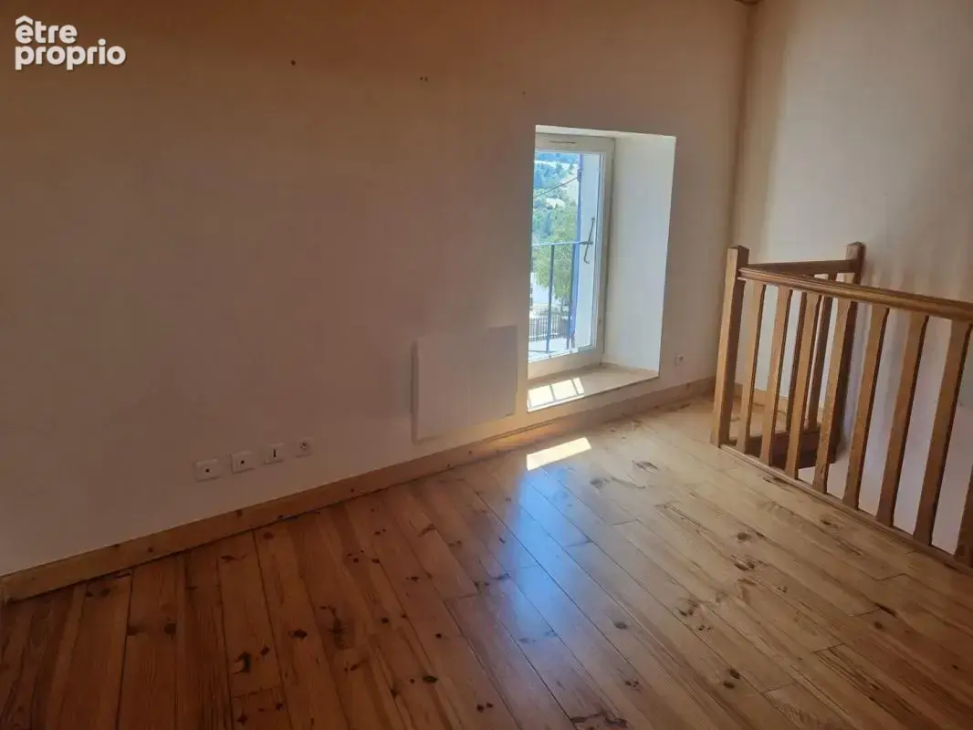 BOULIEU LES ANNONAY 07100  Maison en pierre de 43.63m² répartis sur 3 niveaux avec agencement optimisé et en très bon état génér - photo 8