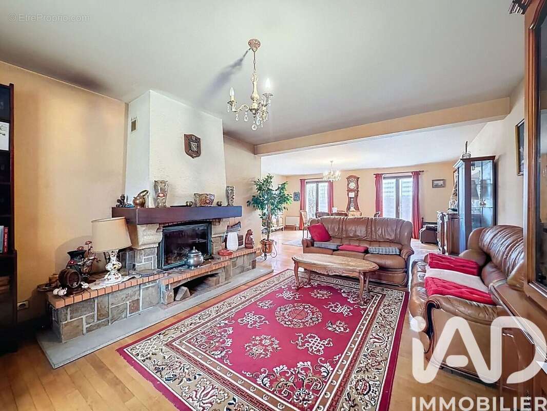 Maison 180 m² à Treignac  - photo 4