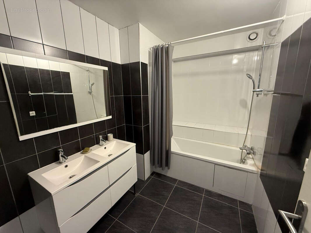 Appartement à THIERS