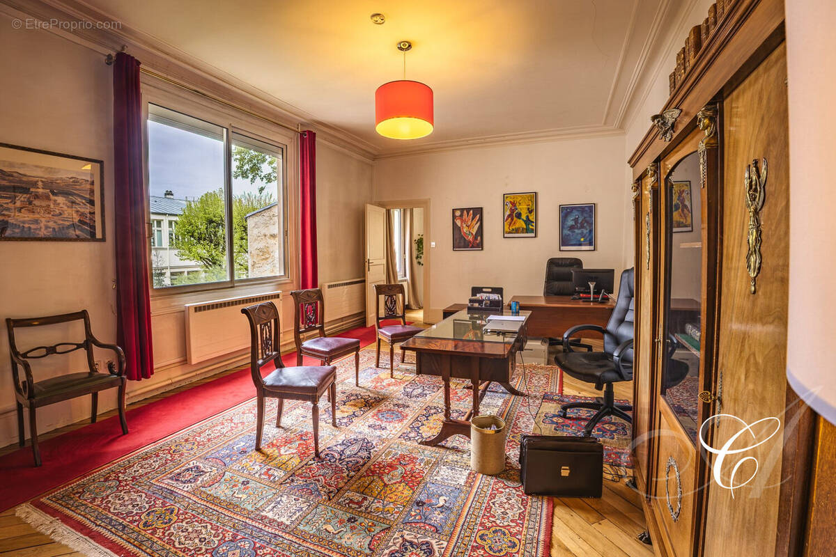 Appartement à VERSAILLES