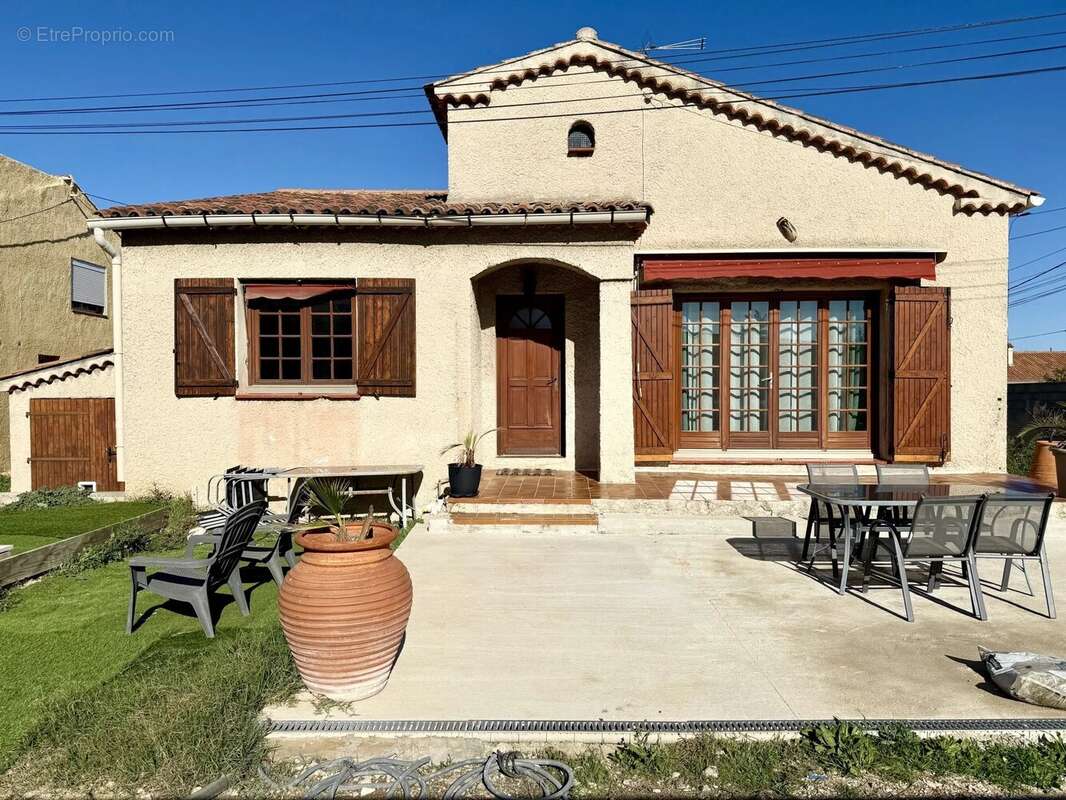 Maison à SAINT-VICTORET