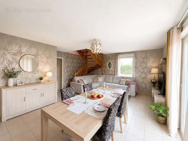 Maison à FROUZINS