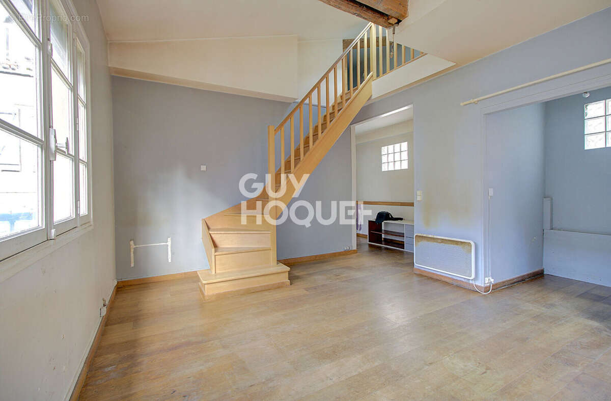 Appartement à PARIS-20E