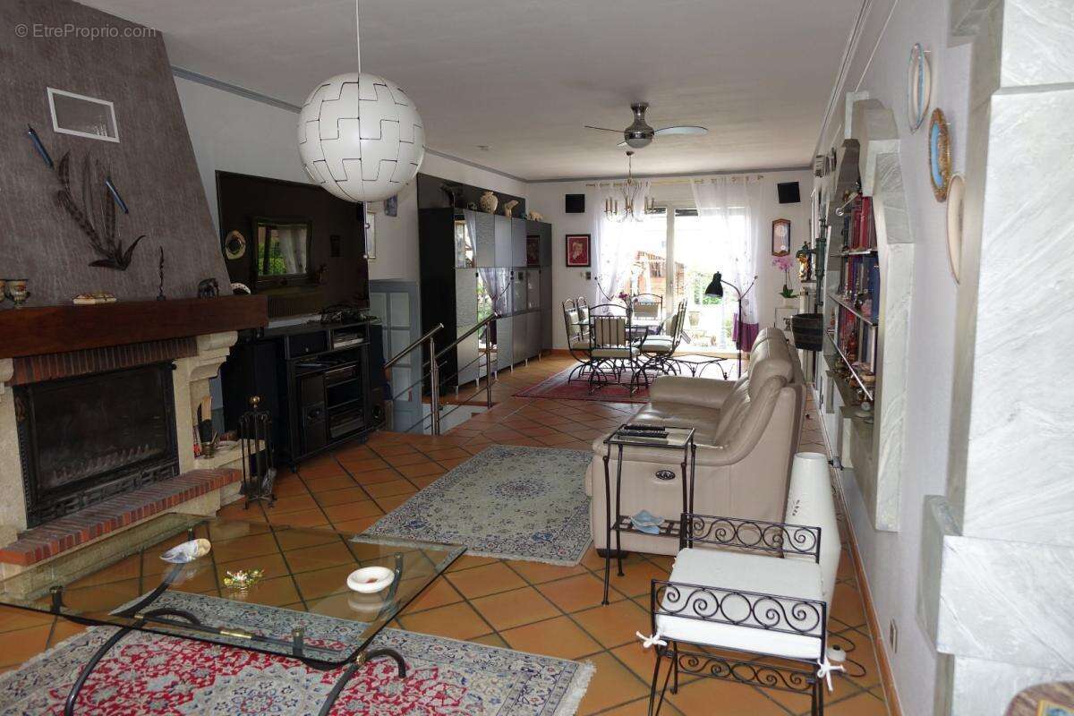 Maison à LONGLAVILLE