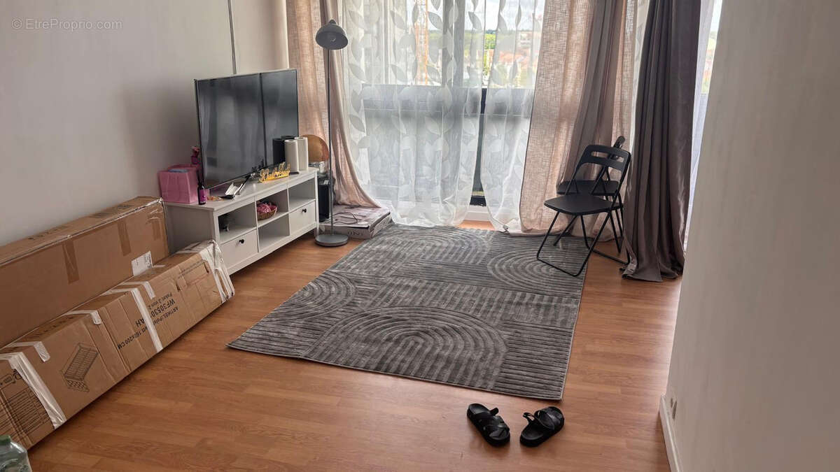 Appartement à GRIGNY