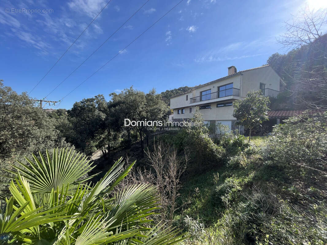 Maison 217 m² à Le Boulou  - photo 6