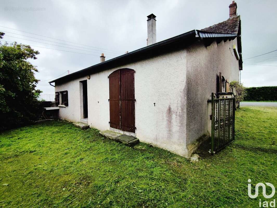 Photo 8 - Commerce à REIGNAC-SUR-INDRE