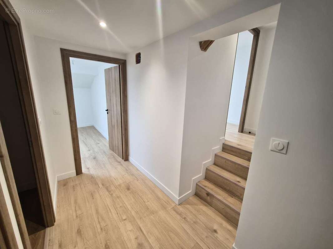 Maison à CHOLOY-MENILLOT